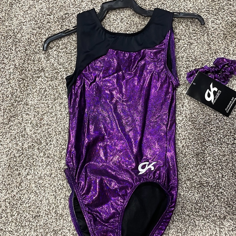GK NWT LEOTARD CHILD LARGE